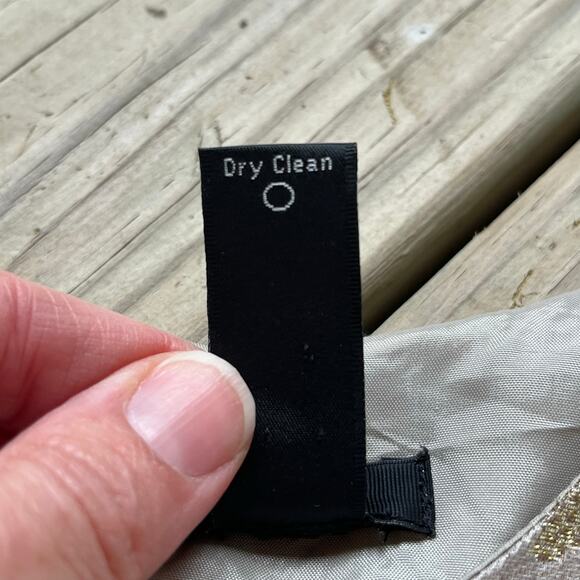 J.Crew Women's Gold Silk Blend Jacquard Printed Top Size 2 - Picture 7 of 7